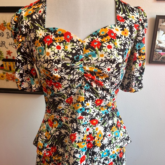 Vintage 70s does 40s Floral Sweetheart Neckline Skirt Set - Picture 3 of 8